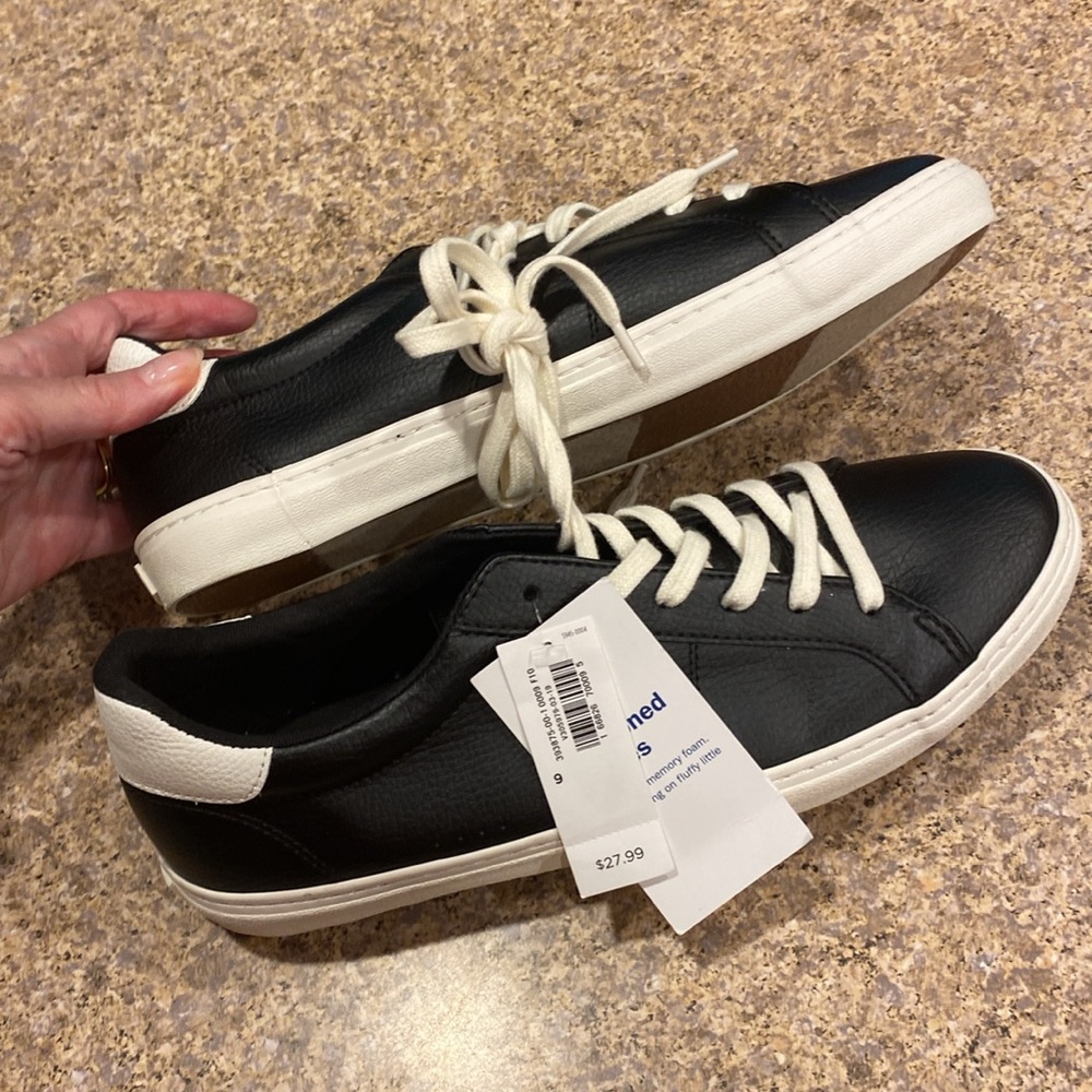 NWT Old Navy Black White Shoes Court Sneakers Memory Foam 9 26 260/83 - Picture 7 of 17